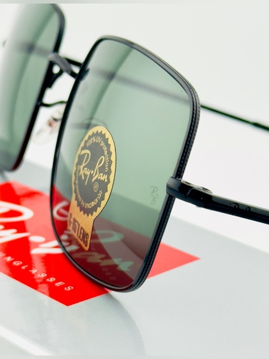Ray-Ban Women’s Square Sunglasses RB1971 Polished Black Metal Frame Green Lenses